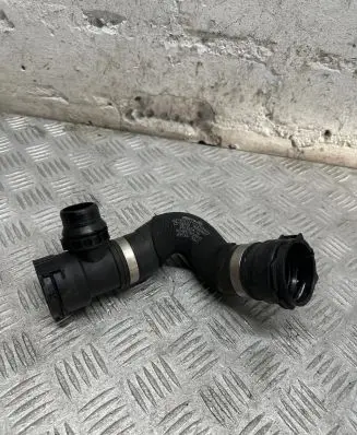 Mercedes-Benz E AMG W213 Engine coolant pipe/hose A2135012701