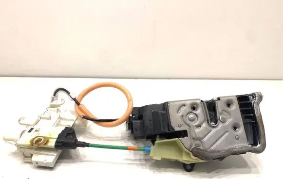 BMW 5 G30 G31 G38 Front door lock 7477702