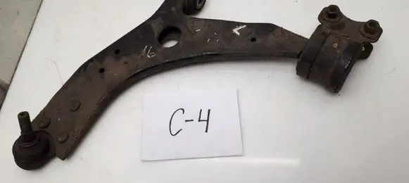Ford Focus C-MAX Front lower control arm/wishbone