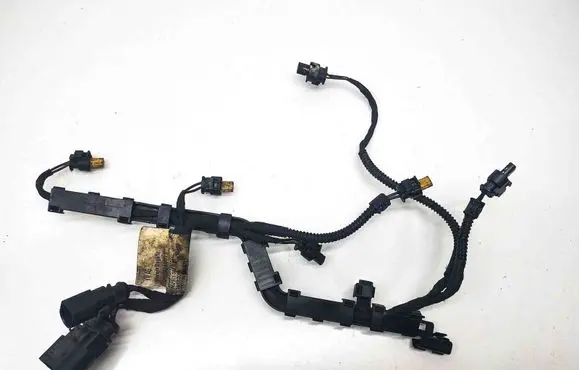 Audi Q3 8U Fuel injector wires 06J971082E