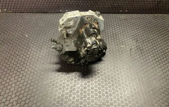 Volvo S80 Fuel injection high pressure pump 8689590 0445010043