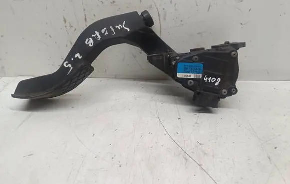 Volkswagen PASSAT B5 Accelerator throttle pedal 8D1723523N 6PV00837602