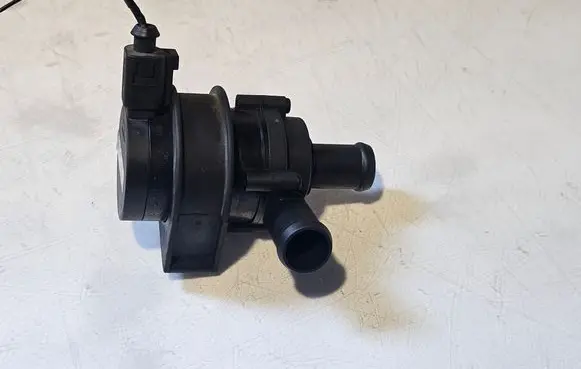 Volkswagen Transporter - Caravelle T5 Electric auxiliary coolant/water pump 7H0965561A 702074580