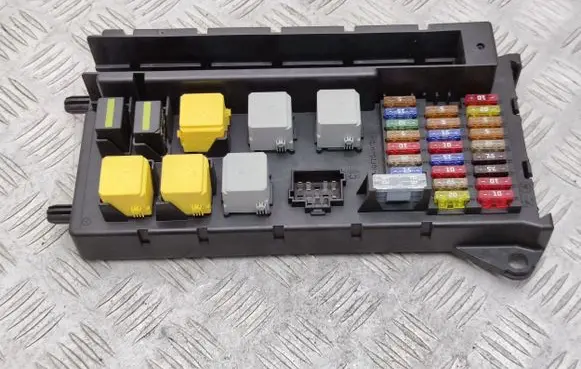 Mercedes-Benz Sprinter W906 Fuse module A9065454301