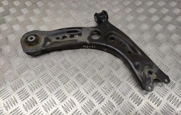 Seat Leon (5F) Front lower control arm/wishbone 5Q0407152L
