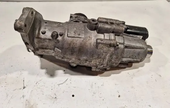 Fiat 500X Rear gearbox reducer/haldex oil pump 8168604617