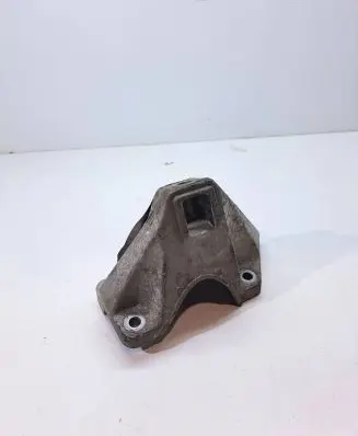 BMW 5 F10 F11 Engine mounting bracket