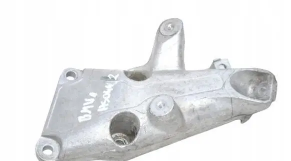 BMW 1 E81 E87 Engine mount bracket 4235345