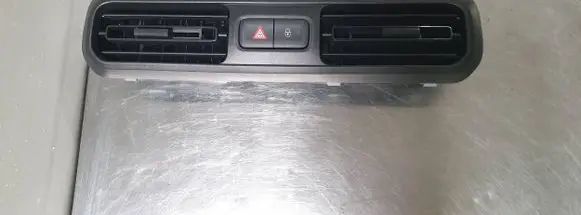 Dash center air vent grill