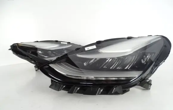 Tesla Model 3 Headlight/headlamp 1077375-00-C