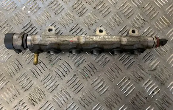Nissan X-Trail T31 Fuel main line pipe 0445214155