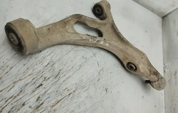 Audi Q7 4L Front lower control arm/wishbone 