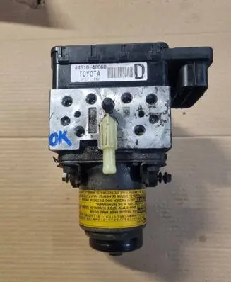 Lexus RX 330 - 350 - 400H ABS Pump 4451048060 0F271172
