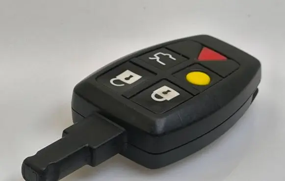 Volvo V50 Ignition key/card 31110091