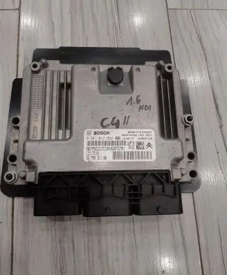 Citroen C4 II Engine control unit/module ECU 9677031180