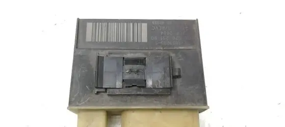 Glow plug pre-heat relay