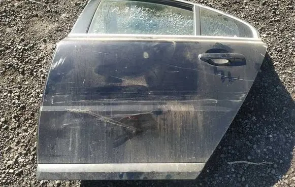 Volvo S80 Rear door juodos