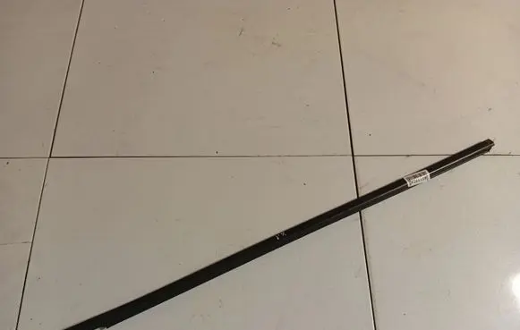 Mitsubishi Grandis Front door glass trim molding 