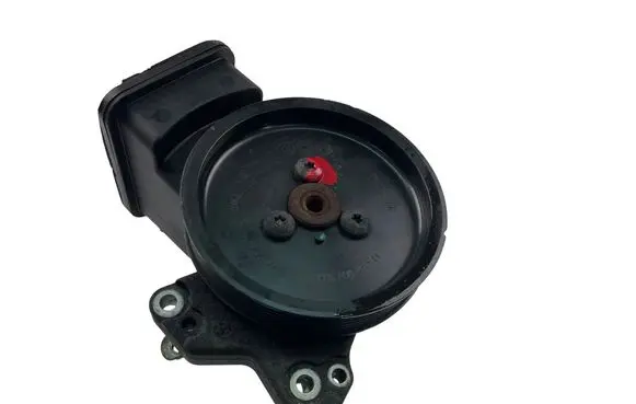 BMW 5 E60 E61 Power steering pump 7693974