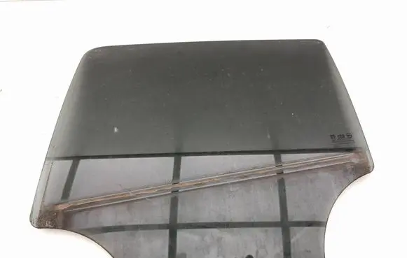 Chevrolet Trax Rear door window glass