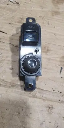 Peugeot 2008 I Multifunctional control switch/knob 96758773XU