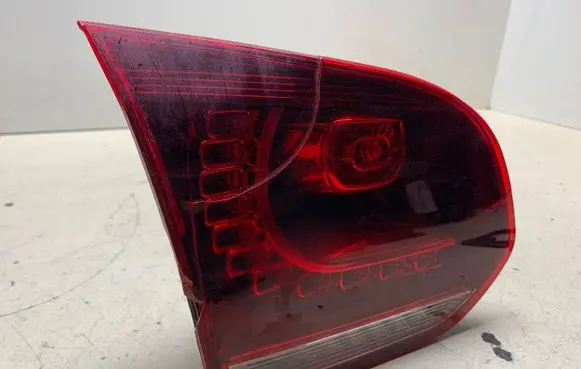 Volkswagen Golf VI Tailgate rear/tail lights YABGFF0183