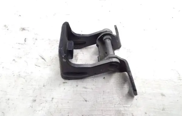 Fiat 500L Tailgate/trunk/boot hinge