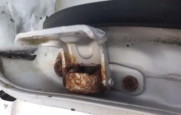 Mazda 626 Rear door lower hinge