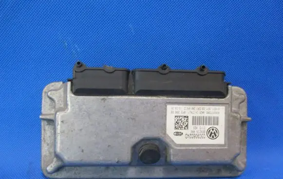 Skoda Fabia Mk1 (6Y) Engine control unit/module 03C906024D 6363STD9G 6160135703