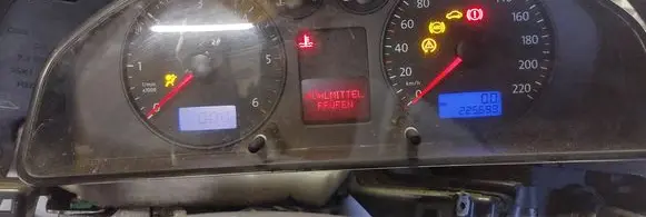 Volkswagen Transporter - Caravelle T5 Speedometer (instrument cluster) 88311346