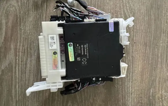 Lexus LBX Other devices 8922152B50