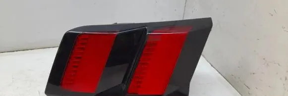 Peugeot 3008 II Tailgate rear/tail lights 9810477780