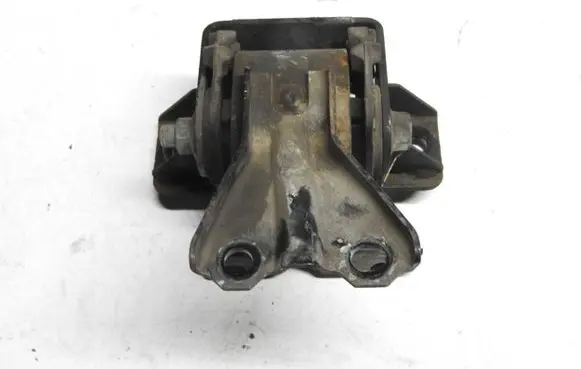 Mitsubishi ASX Engine mounting bracket