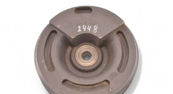 Jeep Grand Cherokee Crankshaft pulley 68147497AA