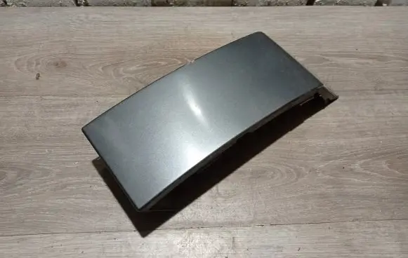 Volvo XC90 Rear/tail light trim molding 8620820