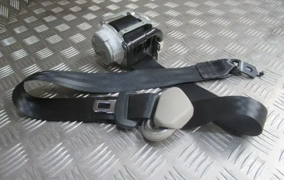 Volkswagen Multivan T5 Rear seatbelt buckle 