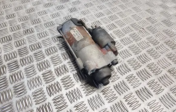 Ford Focus Starter motor 4M5T11000 6138AI