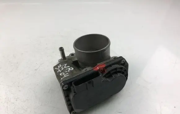 Mazda 3 I Throttle valve 65J09M03
