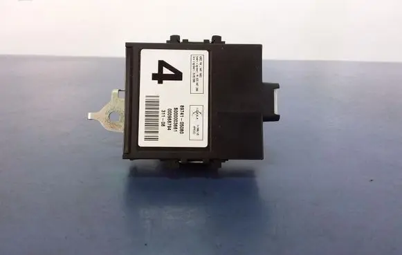 Toyota Avensis T270 Other control units/modules 89741-05080