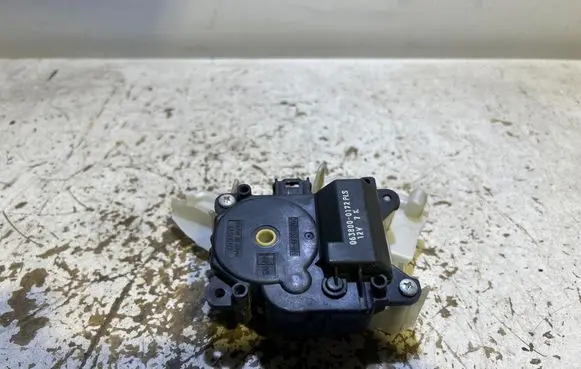 Lexus ES 250 - 300 - 330 Air flap motor/actuator 0638000172