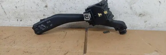 Skoda Octavia Mk2 (1Z) Indicator stalk 1K0953513G 01103512 CZK03