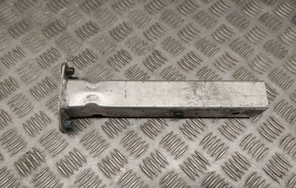 Audi A8 S8 D4 4H Front bumper mounting bracket 4H0806064E