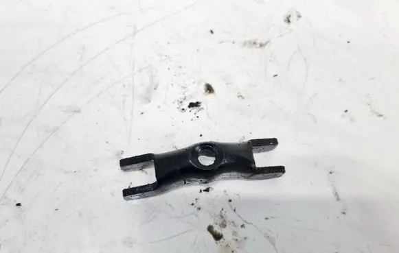 Opel Corsa E Fuel Injector clamp holder