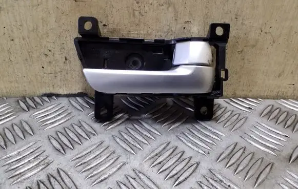 KIA Sorento Front door interior handle 826232P000