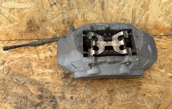 Mercedes-Benz E W213 Front brake caliper