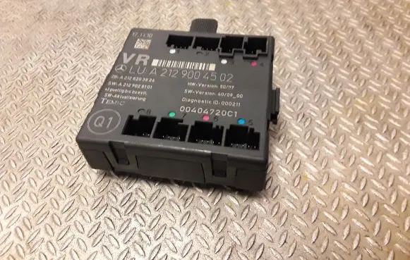 Mercedes-Benz E W212 Door control unit/module 2129004502 A2129004502
