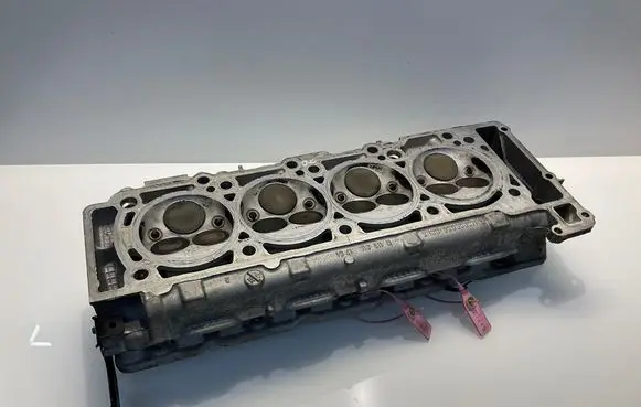 Mercedes-Benz CLS C219 Engine head R1130161701 1130161701