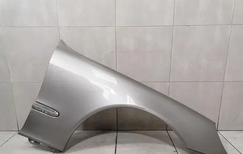 Mercedes-Benz S W220 Rear arch A2208800418