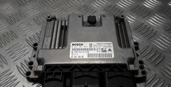 Peugeot 308 Engine control unit/module 0261201863 966235880