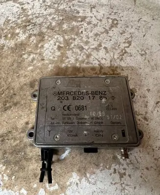 Mercedes-Benz C W203 Antenna control unit 2038201785 09102113
